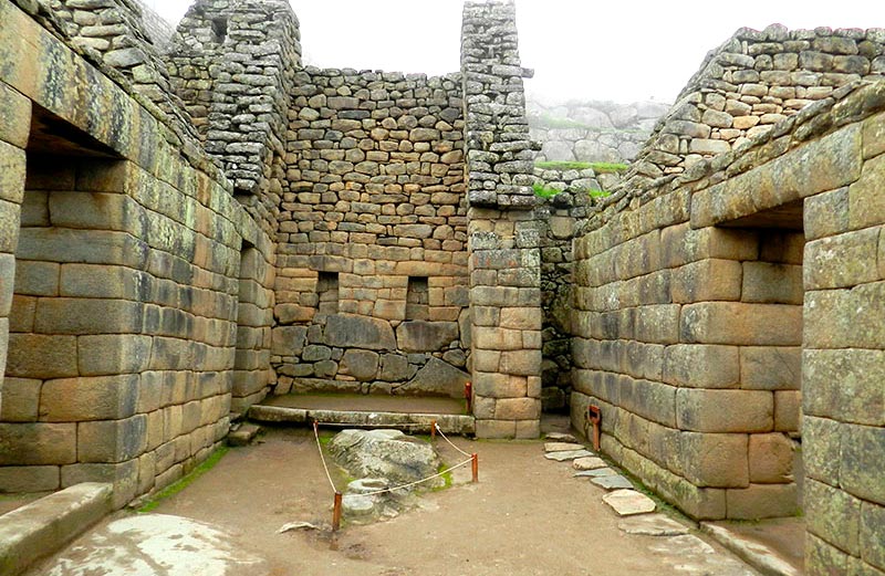Interior da Casa Inca - Machu Picchu