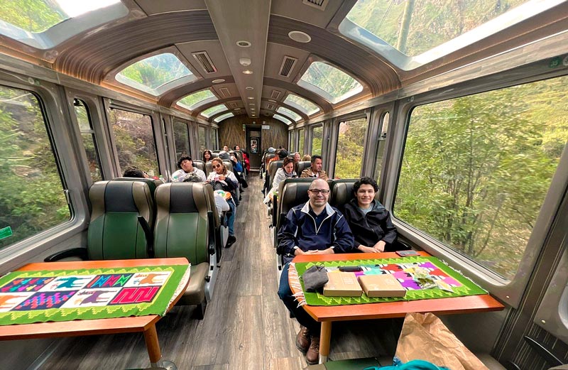 Dentro do trem Vistadome